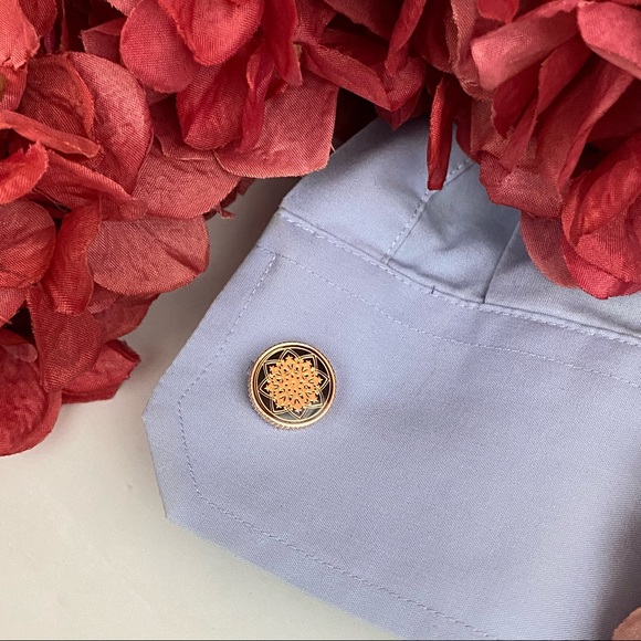 Elegant Laser Cut Floral Black and Rose Gold Round Cufflinks - Picture 8 of 16